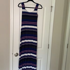 Sleeveless maxi dress